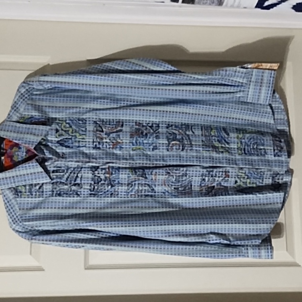 Robert Graham long sleeve button down shirt in size Large